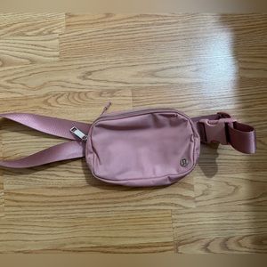 Lululemon Belt Bag, pink